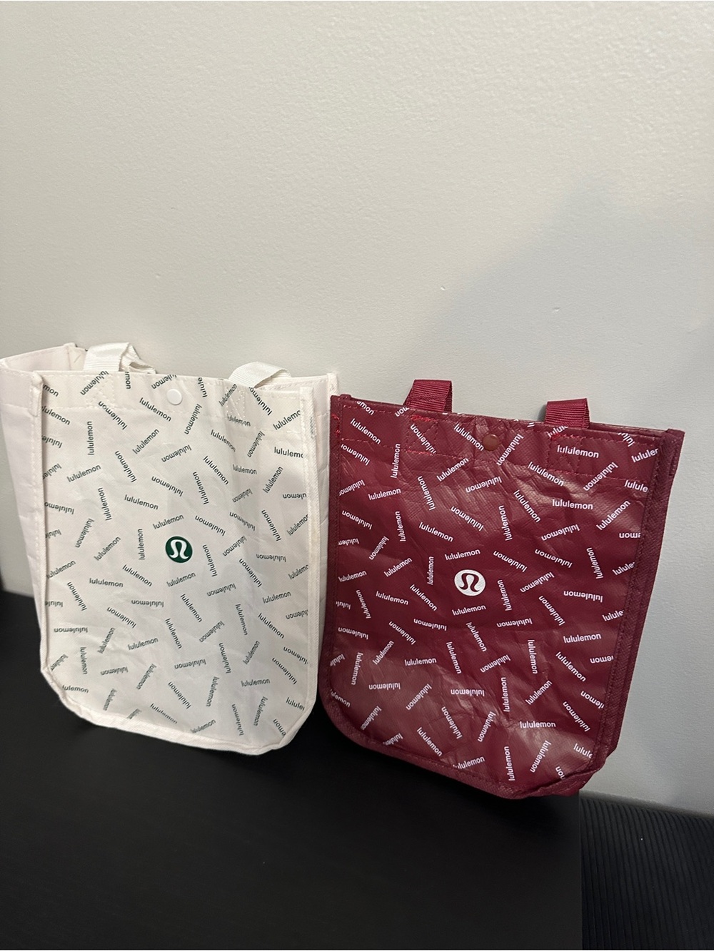 lululemon Set of 2 Reusable Logo Tote Bags - White & Burgundy